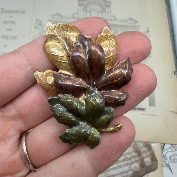 Vintage Enamel Fall Maple Leaf Leaves Brooch Pin Fall Foliage - Picture 2 of 3